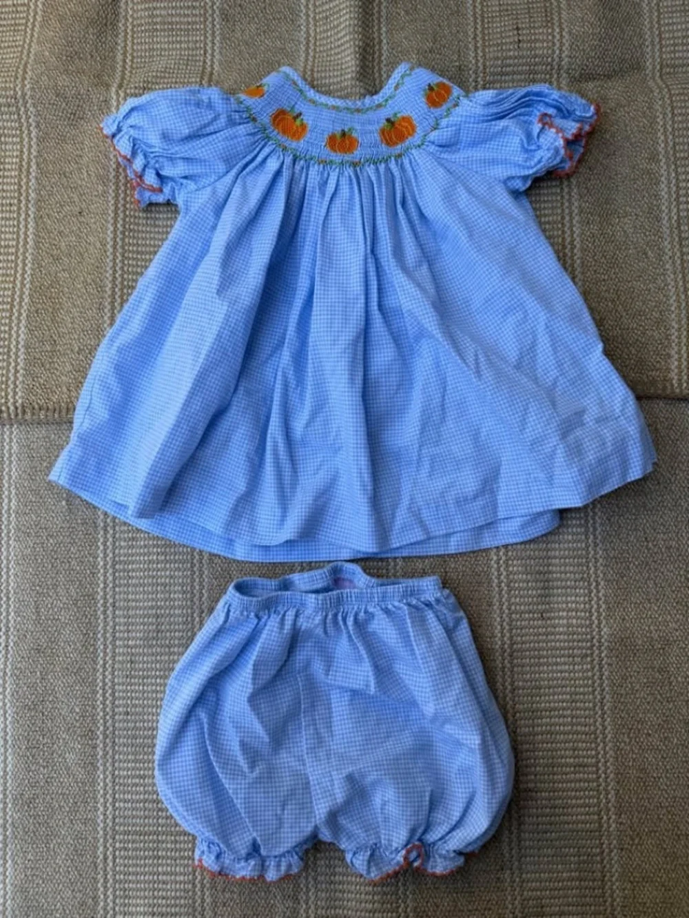 Petit Bébé Smocked Pumpkin Blue Gingham Set 12m.